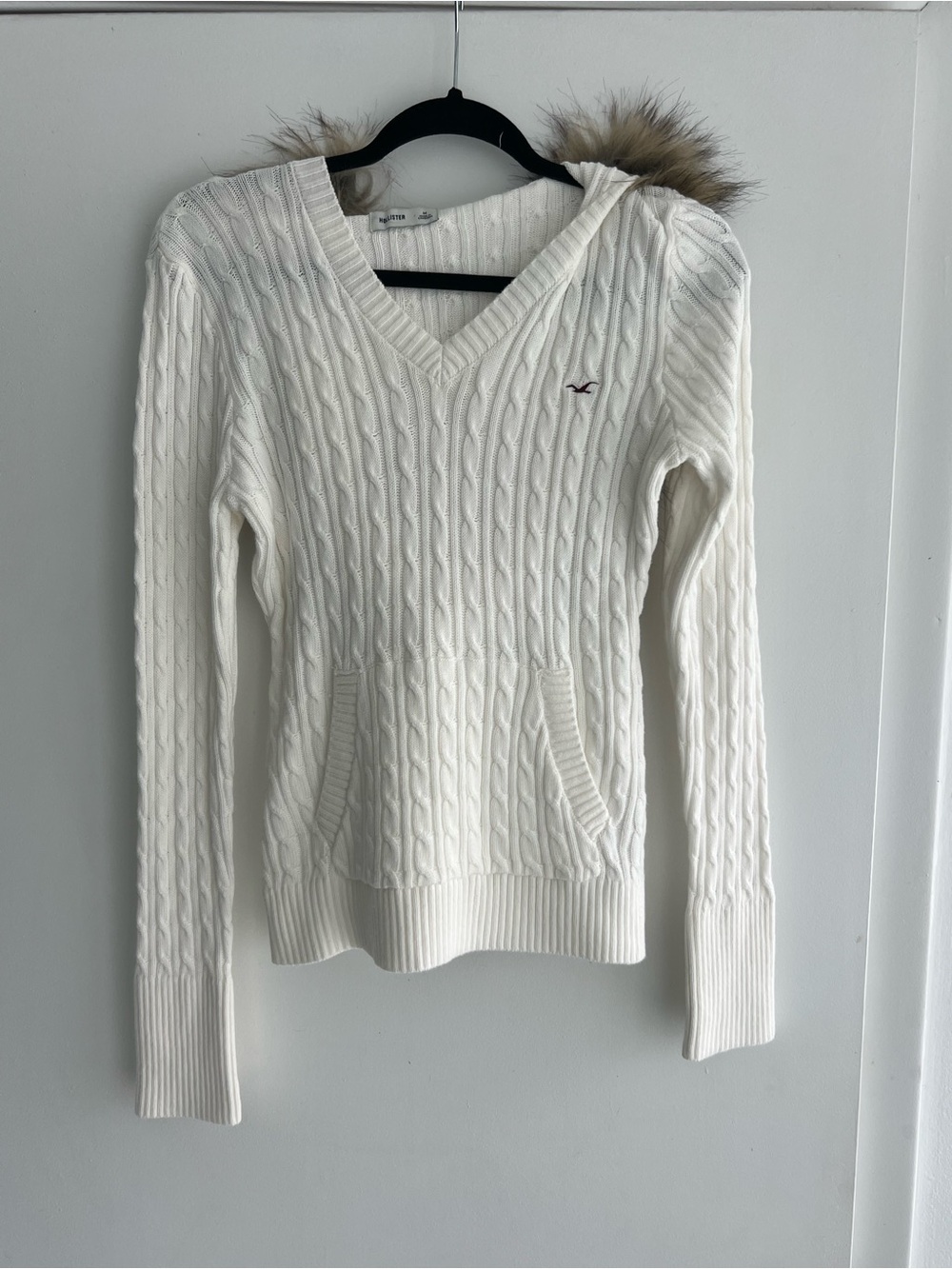 Hollister Cream Cable-Knit V-Neck Sweater with Faux-Fur Hood Trim